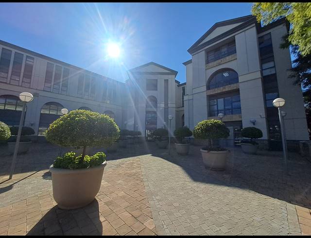 1,575M² OFFICE TO LET IN ILLOVO